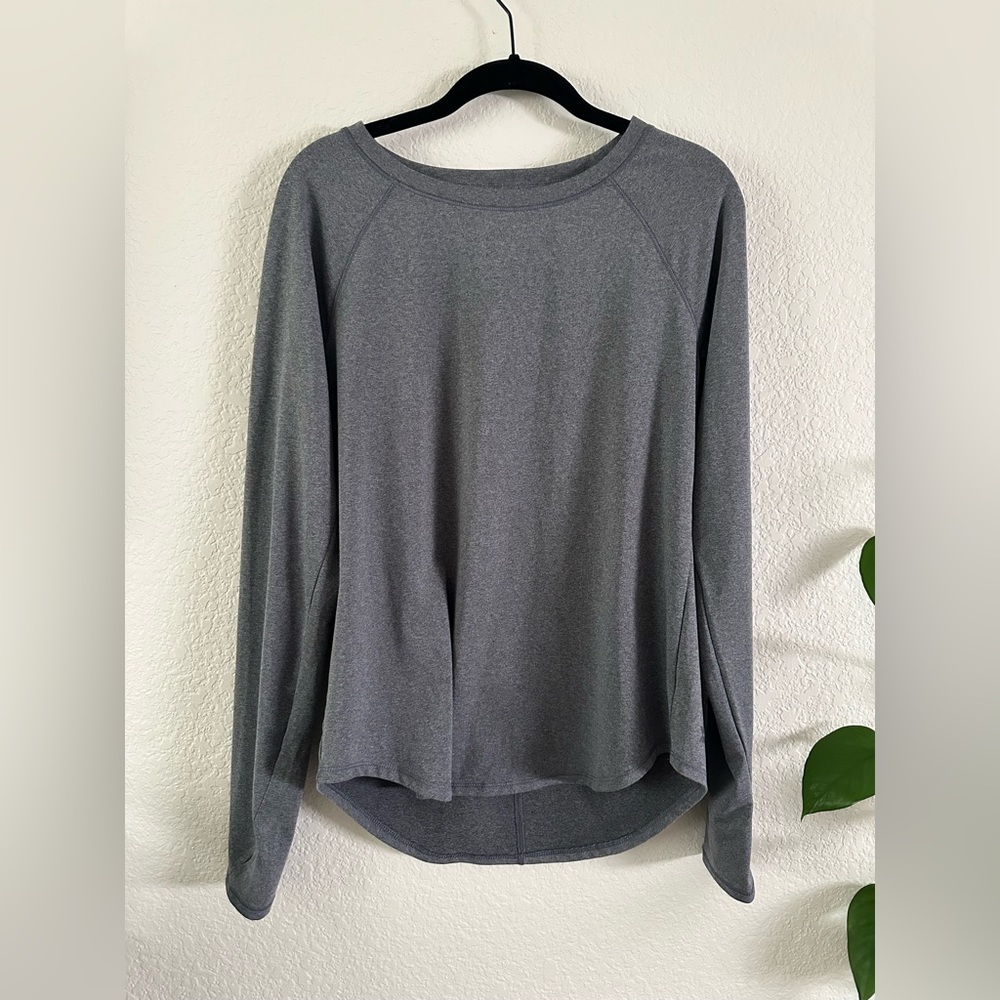 All in Motion Gray Long Sleeve Relaxed Sweatshirt with Thumbholes